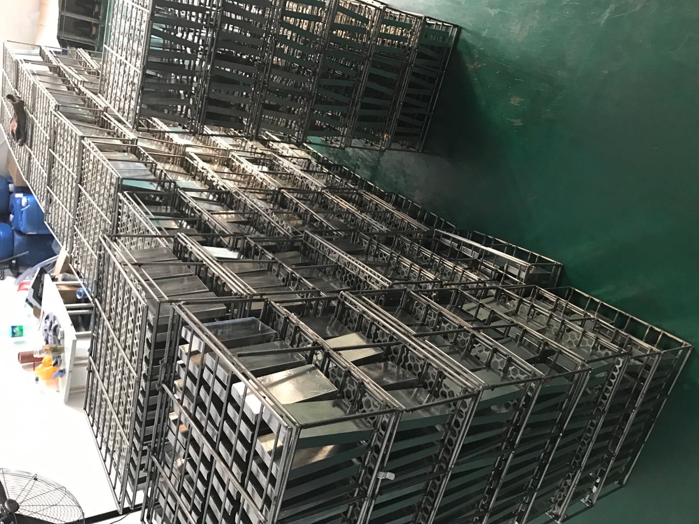 電池外殼使用水性清洗劑除油案例-新能源汽車電池外殼清洗